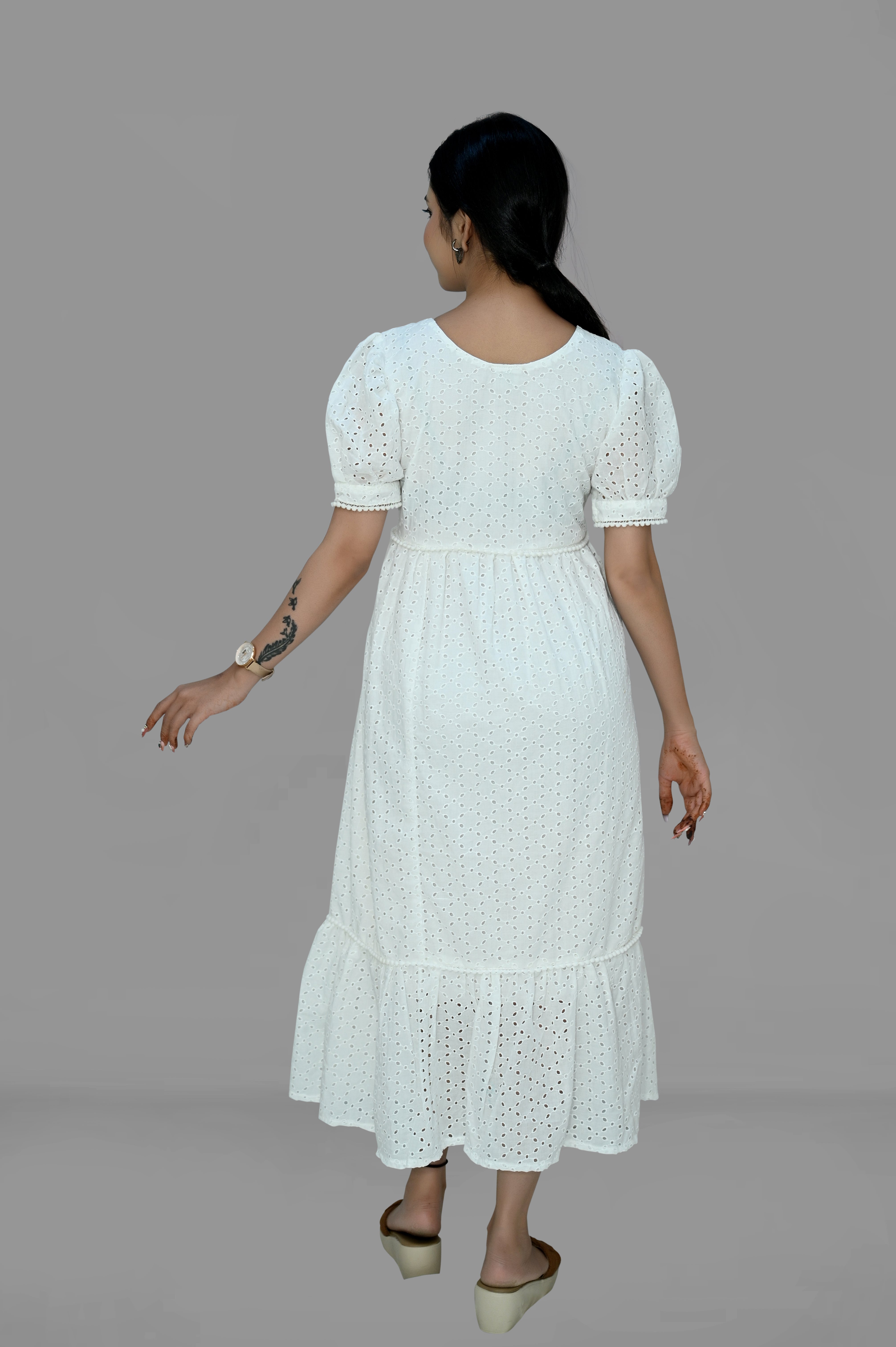Hakoba One Piece - White